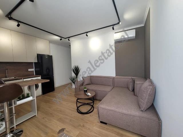 Apartamente per shitje tek Kompleksi Usluga ne Tirane.&nbsp;
Ofrohen tre apartamente per shitje, 2 